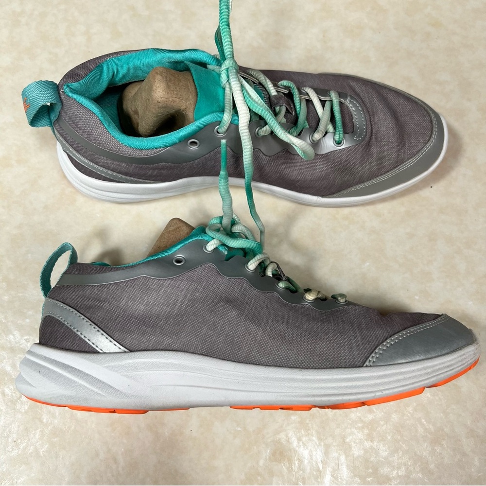 Vionic Sneakers Gray and mint green size 8